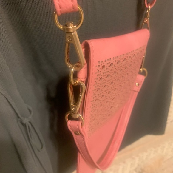 Crossbody PhoneCase - Picture 4 of 7